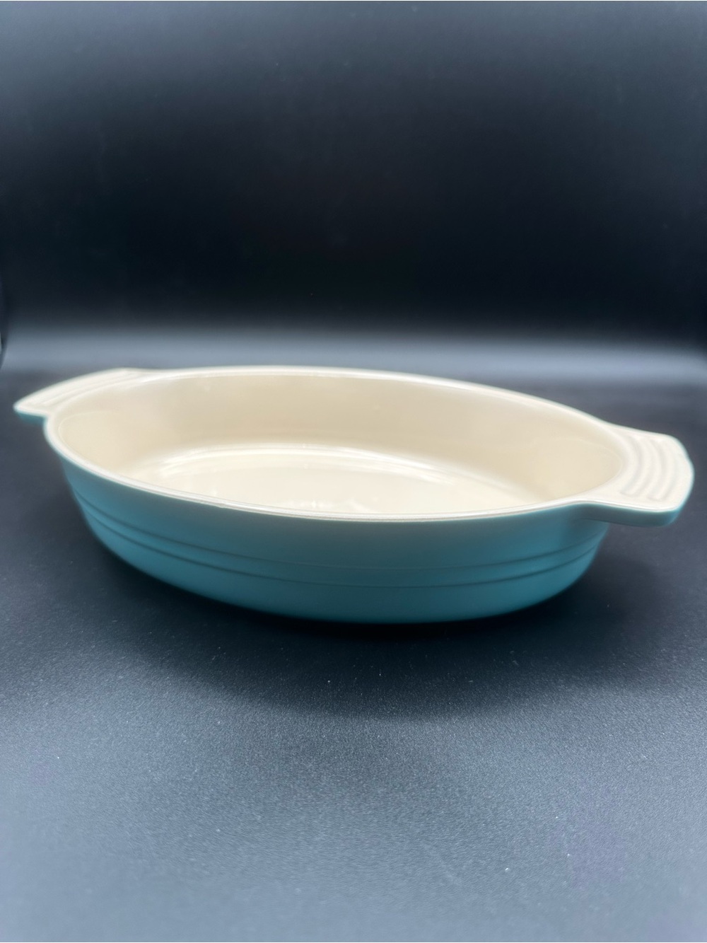 Le Creuset Caribbean Stoneware Oval Baker – NWOT, Cream Interior, Excellent Cond